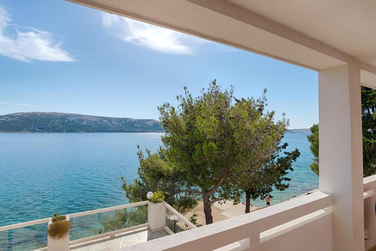 Ariela At The Beach Apartment Stara Novalja Exterior photo