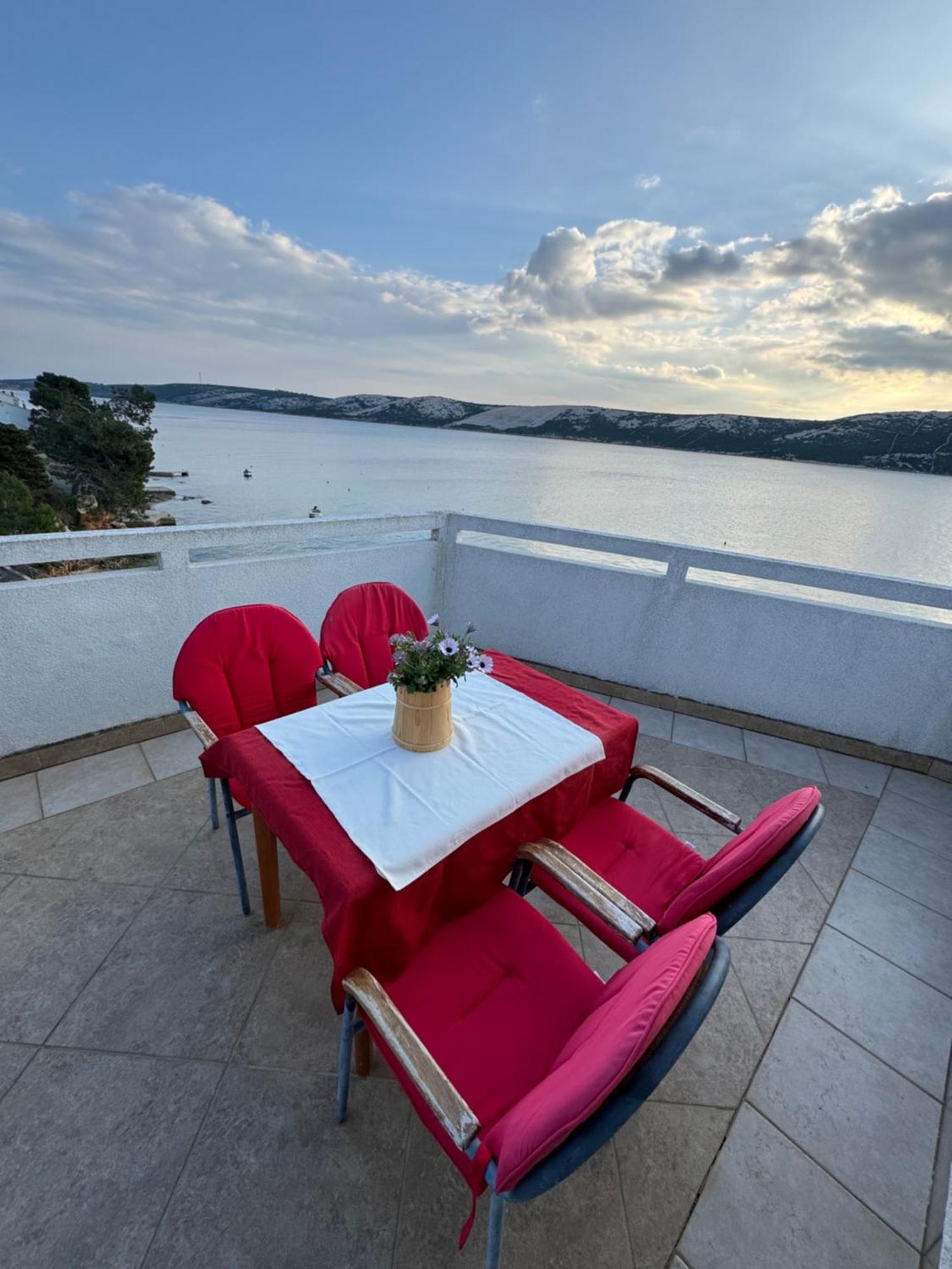 Ariela At The Beach Apartment Stara Novalja Exterior photo
