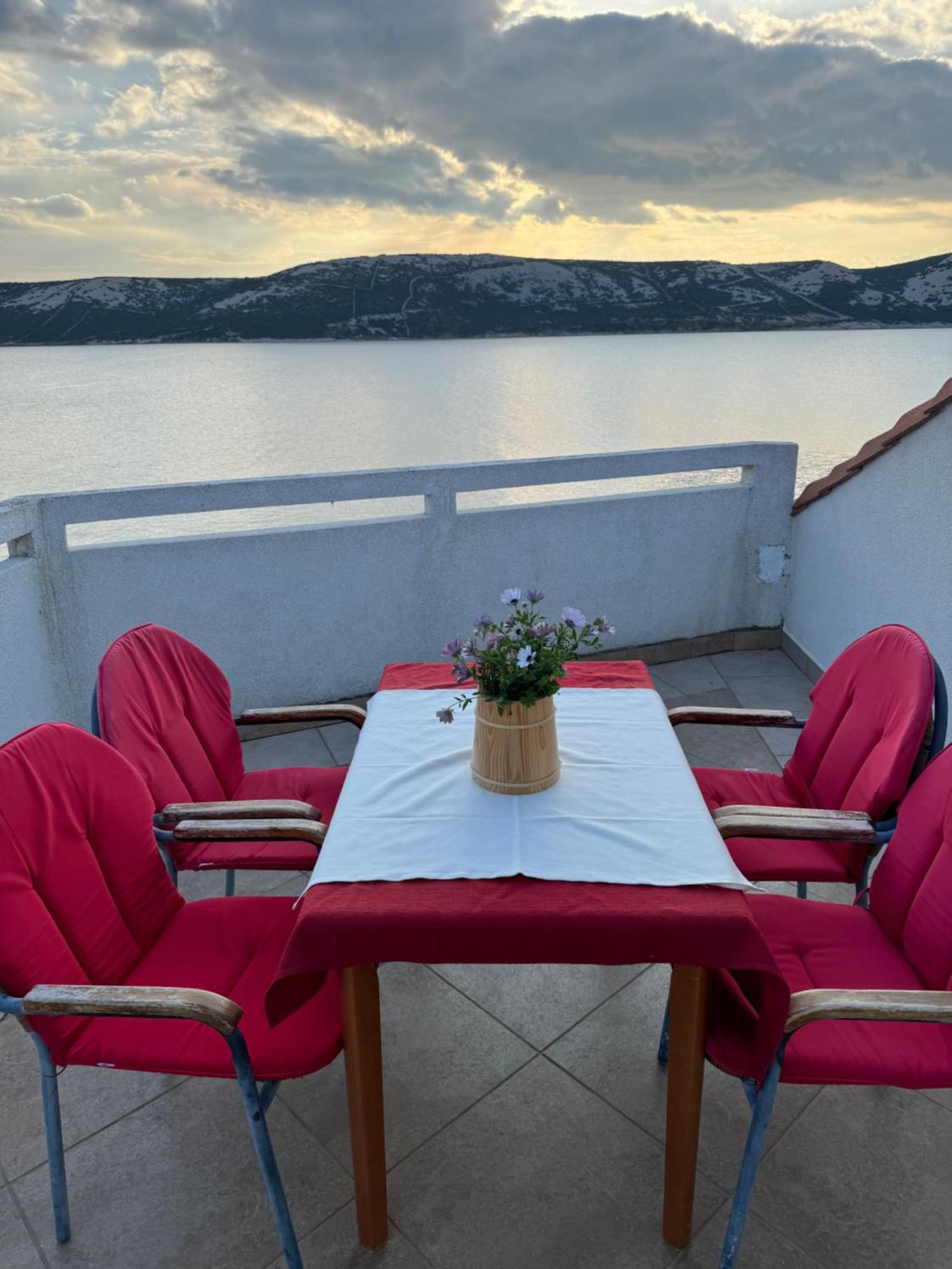 Ariela At The Beach Apartment Stara Novalja Exterior photo