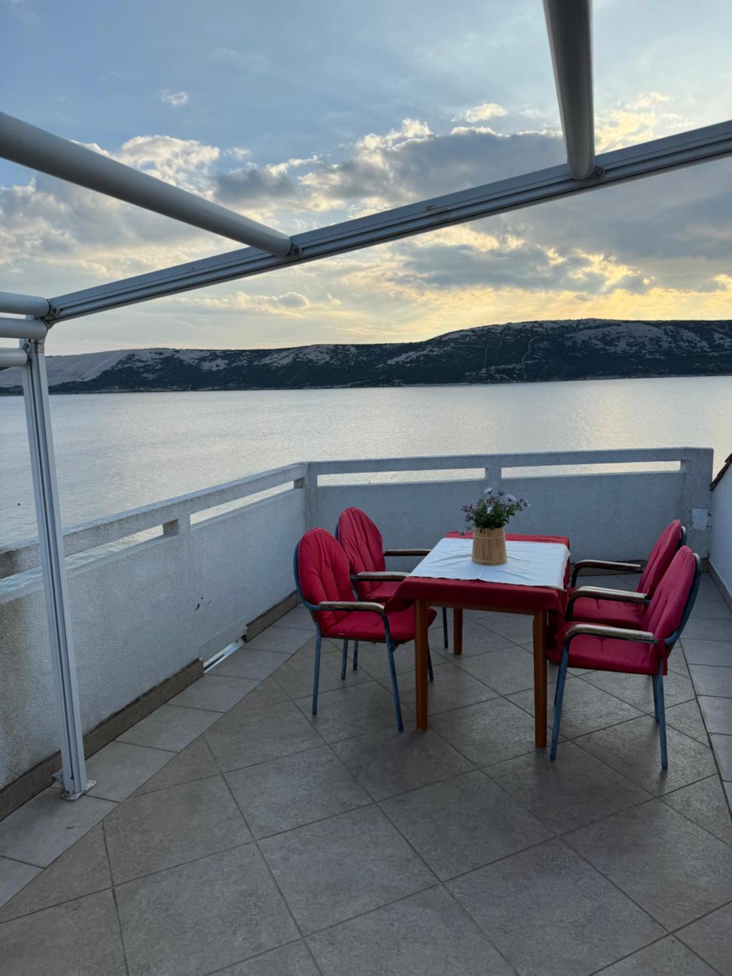 Ariela At The Beach Apartment Stara Novalja Exterior photo